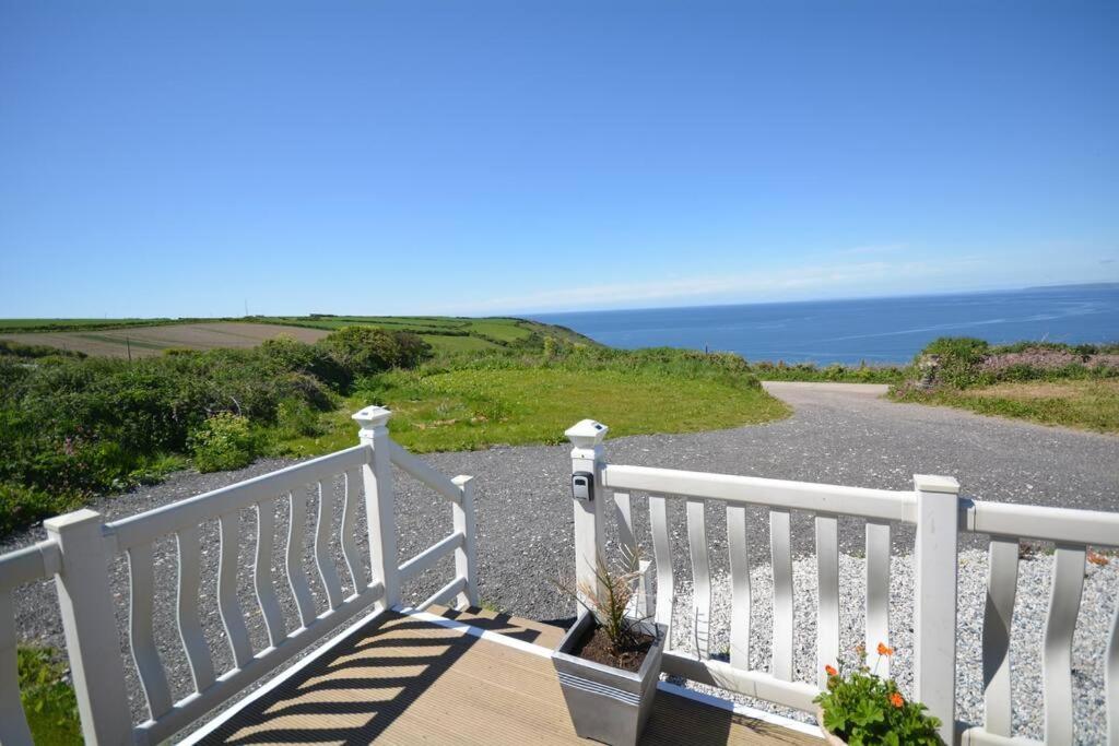 Bay View - Fantastic Views Of Whitsand Bay Torpoint Zewnętrze zdjęcie